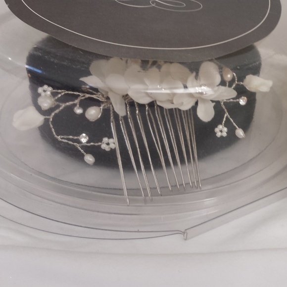 davids bridal headpiece